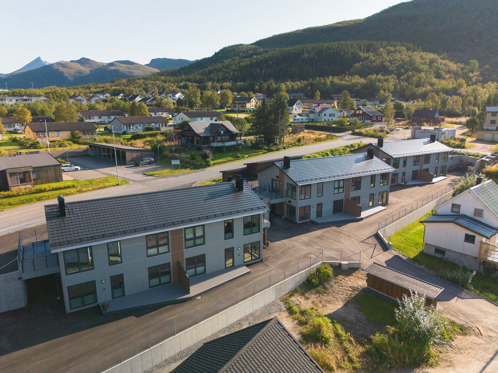 Flott, nyoppført selveierleilighet med sentral beliggenhet på Ørnes Galleribilde