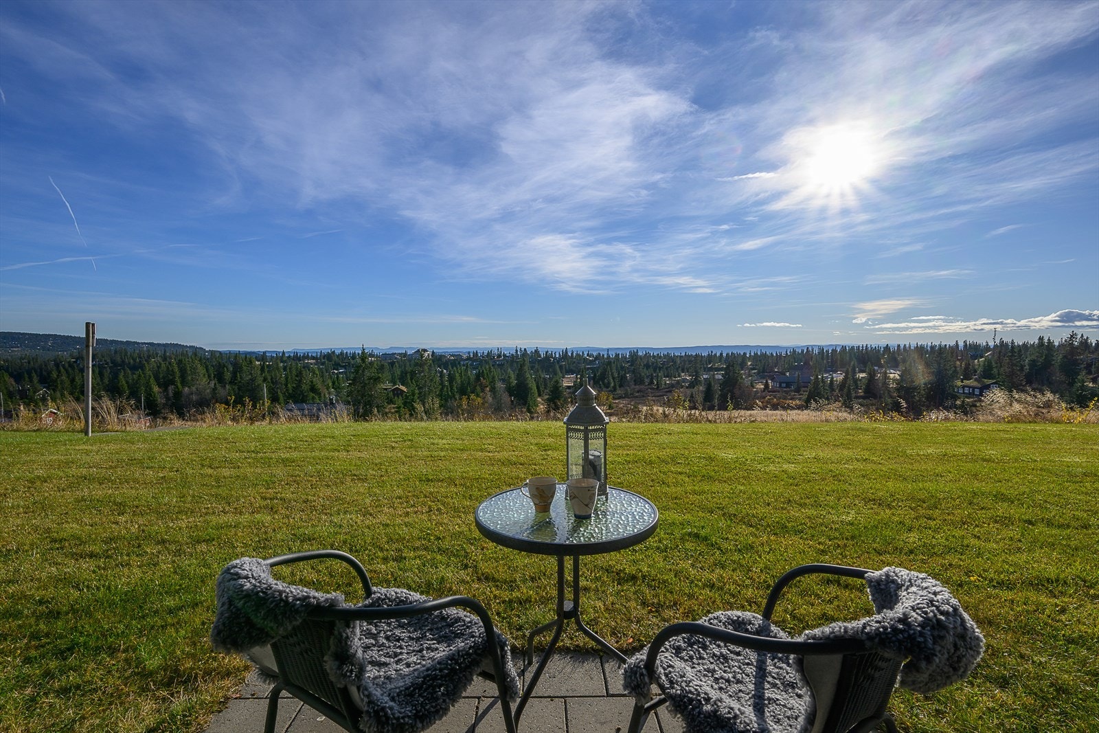 Kaffe med utsikt! Fint å slappe av her etter en dag ute på tur. Galleribilde