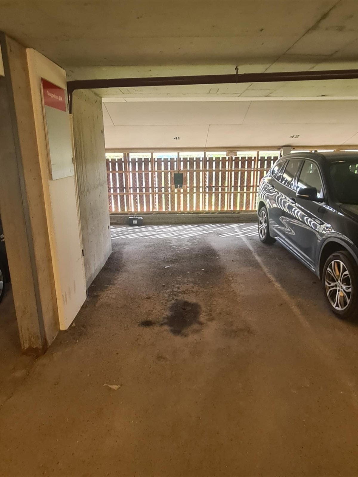 Garasjeplass Galleribilde