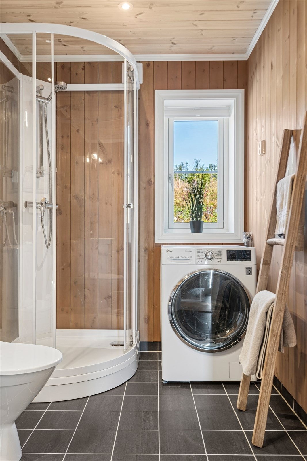 Opplegg for vaskemaskin. Galleribilde