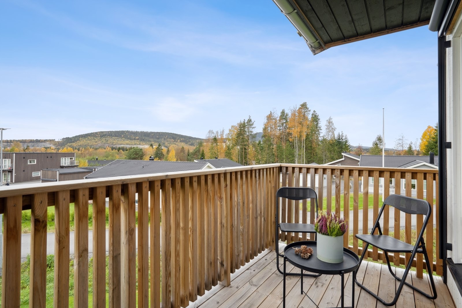 Utenfor stuen er det en balkong med gode solforhold. Galleribilde