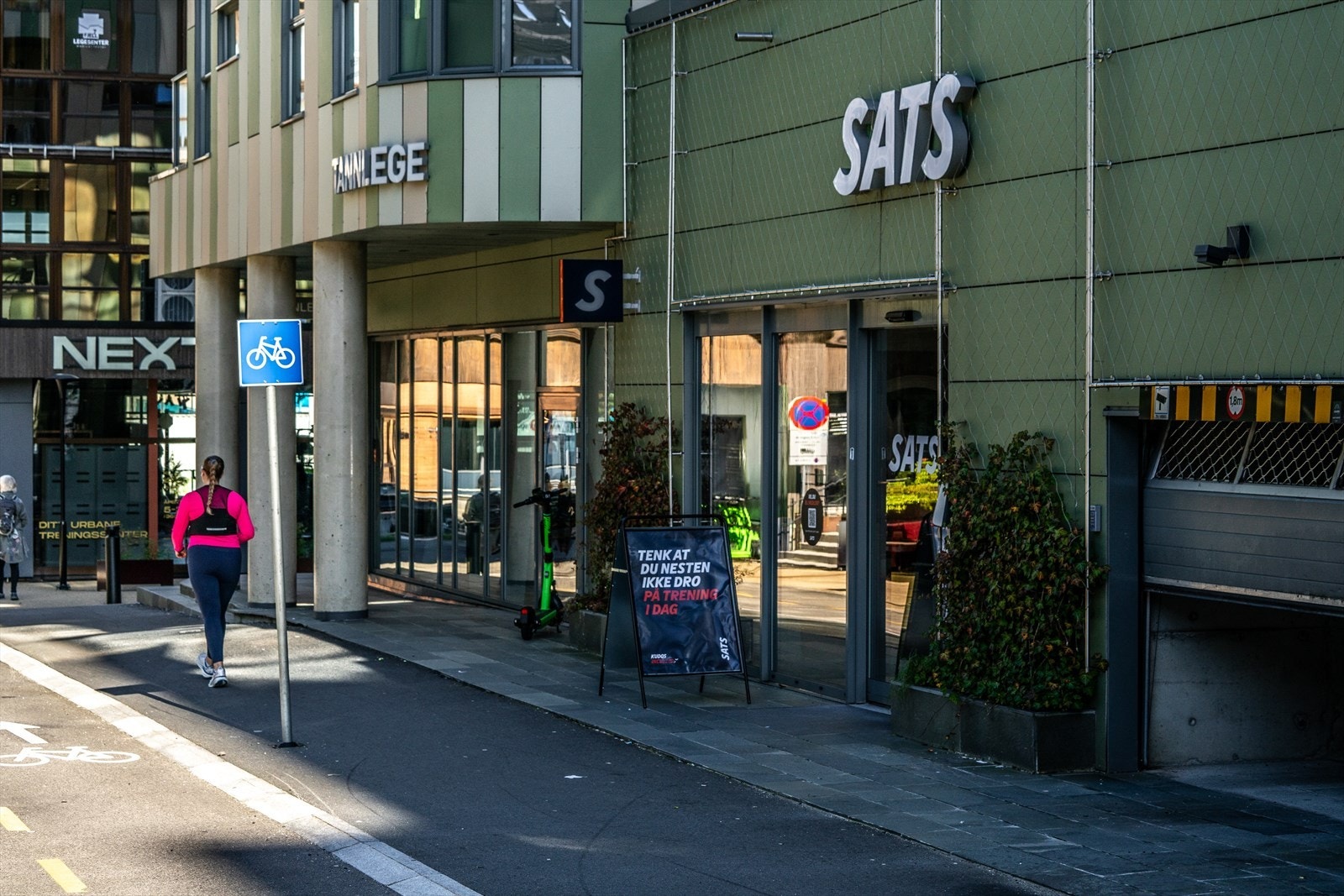 - Treningssentrene SATS og NEXT finner du kun et par minutters gange fra leiligheten - Galleribilde