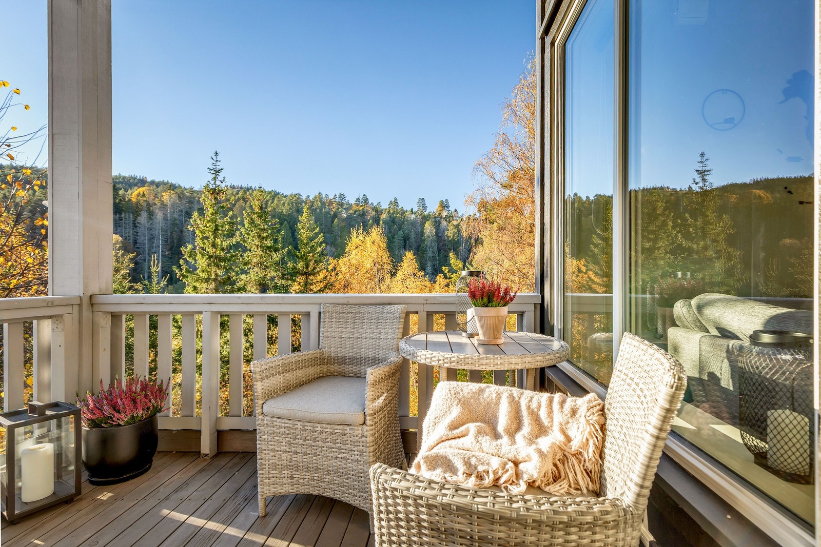 Det er stilt som vilkår at det kun er medlemmer av ABBL under 35 år som kan erverve denne seksjonen. Galleribilde