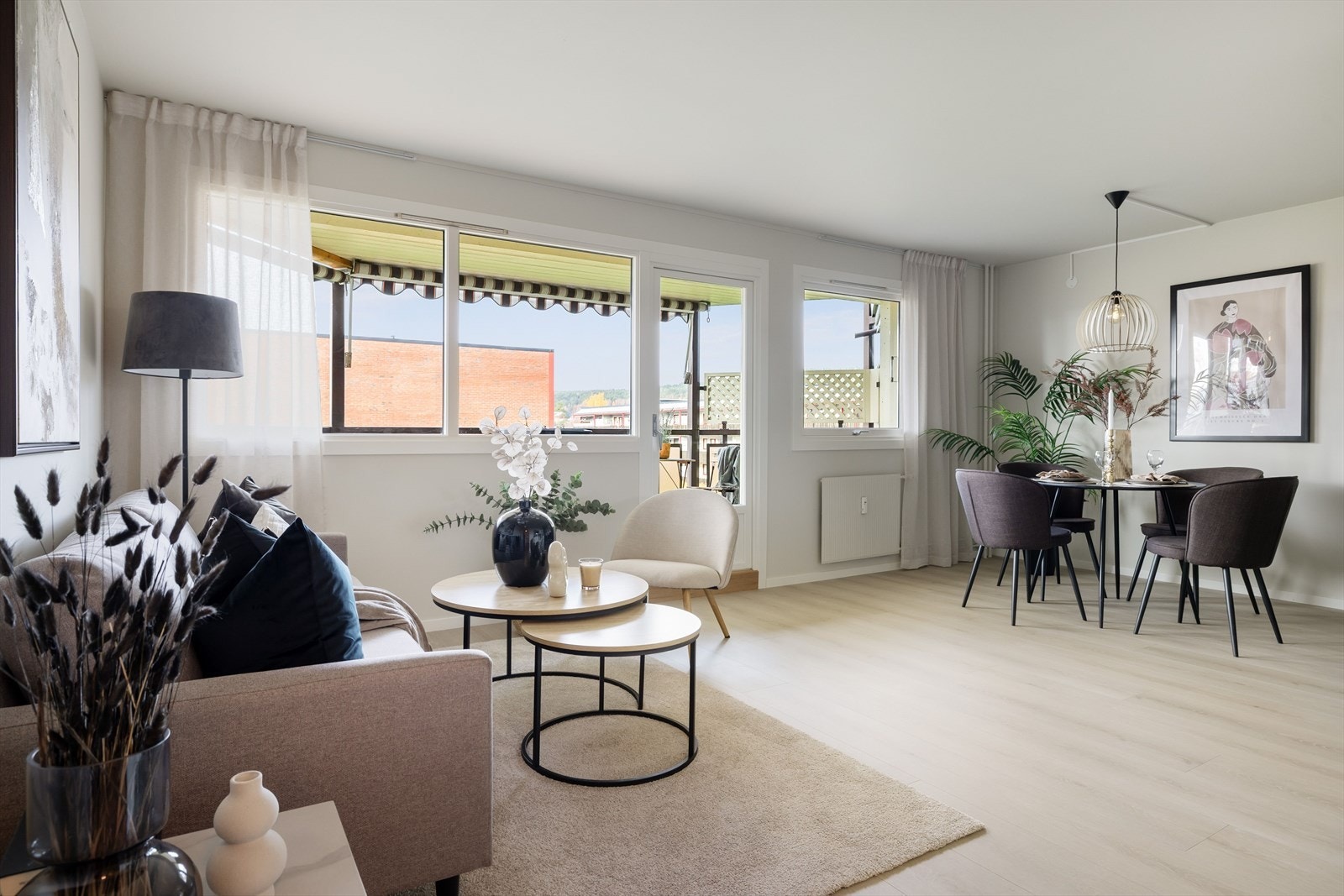Den fremstår som lys og moderne - her kan du virkelig flytte rett inn. Galleribilde