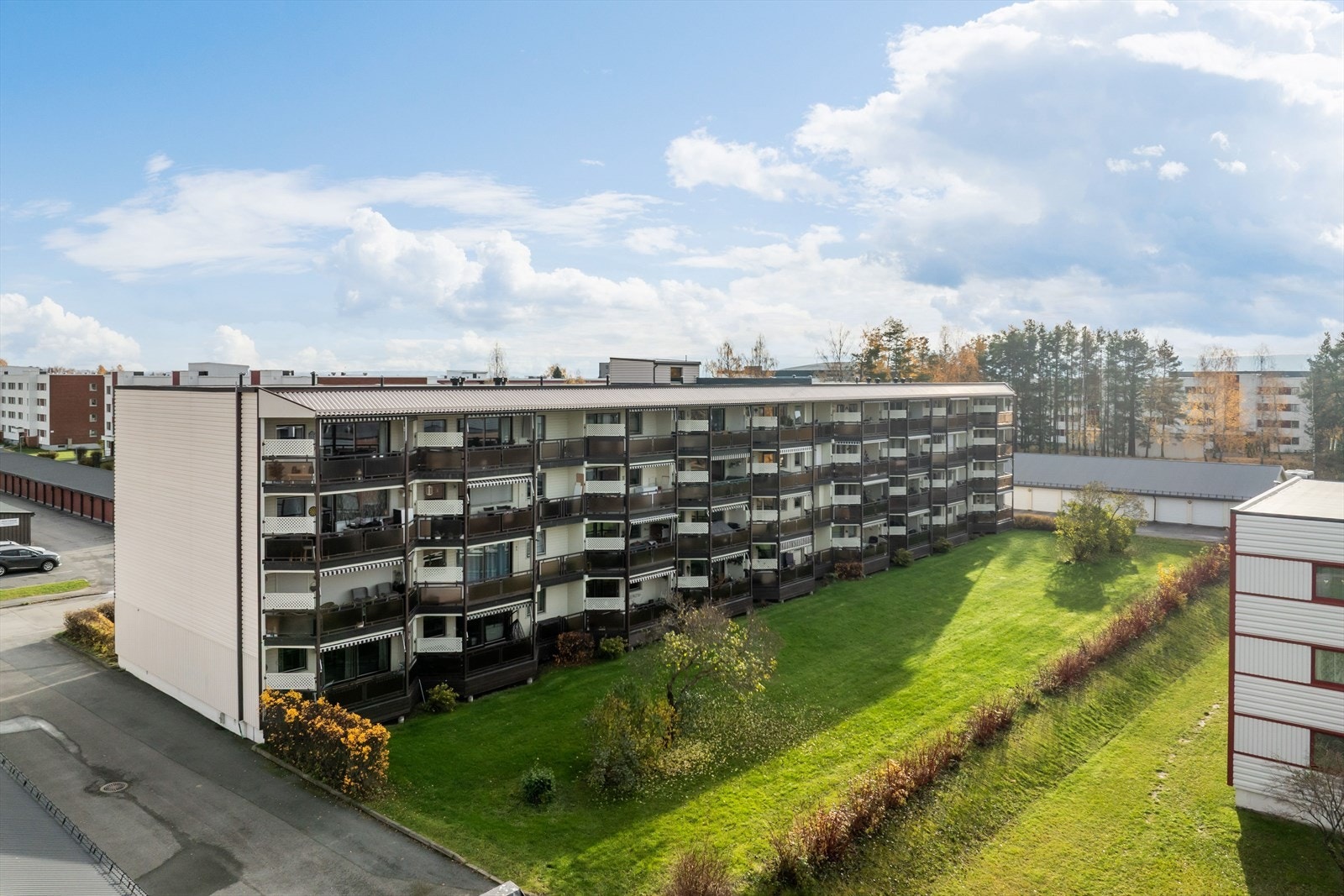 Leiligheten ligger i Langenga borettslag på Hamar vest. Galleribilde