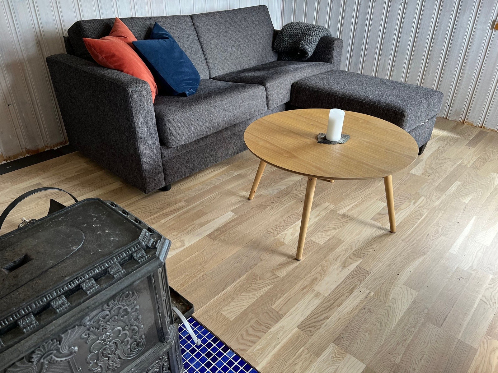 Sovesofa i stuen. Galleribilde