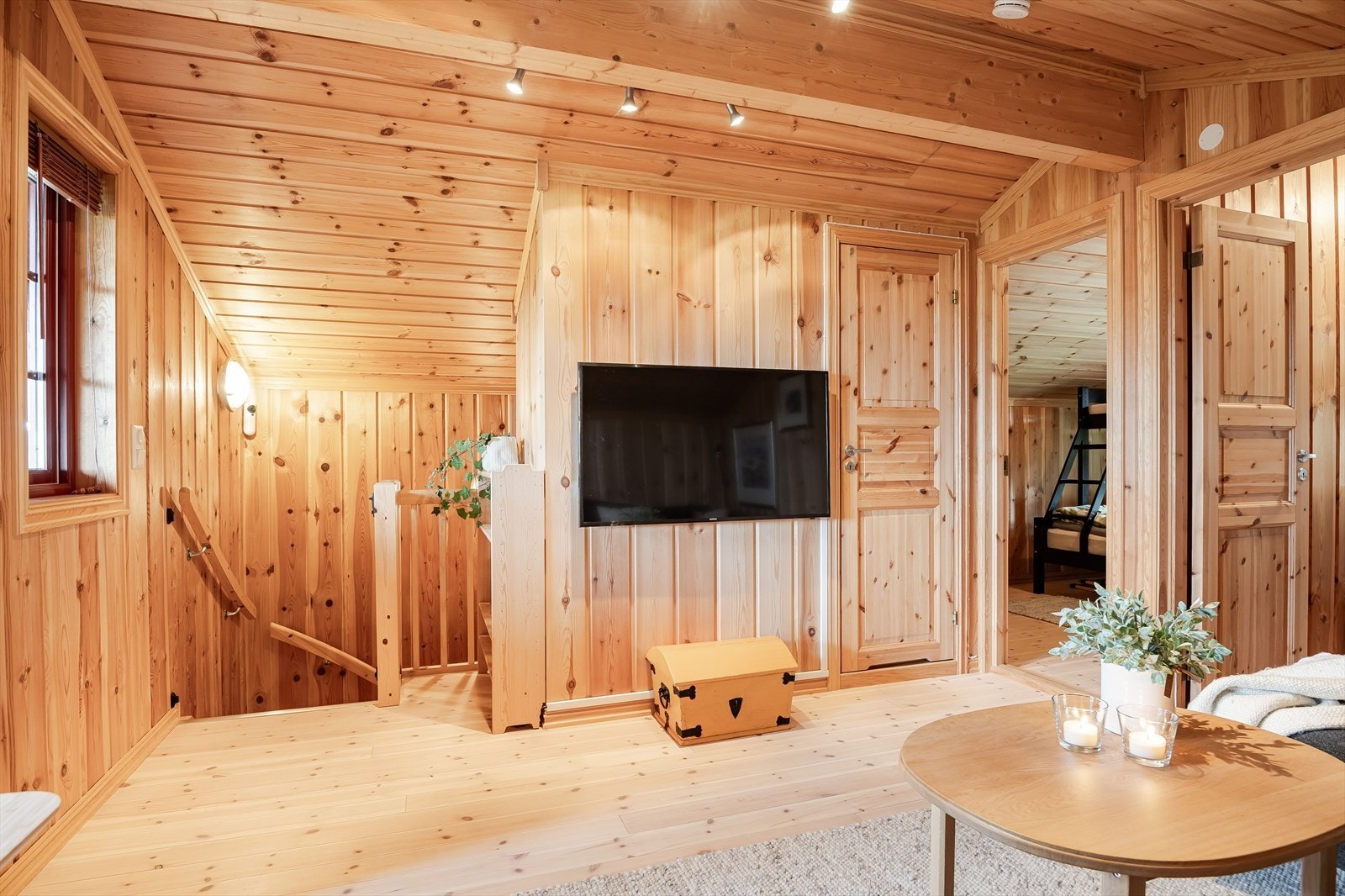 I tilknytning til rommene i 2. etasje ligger baderom 3. Galleribilde