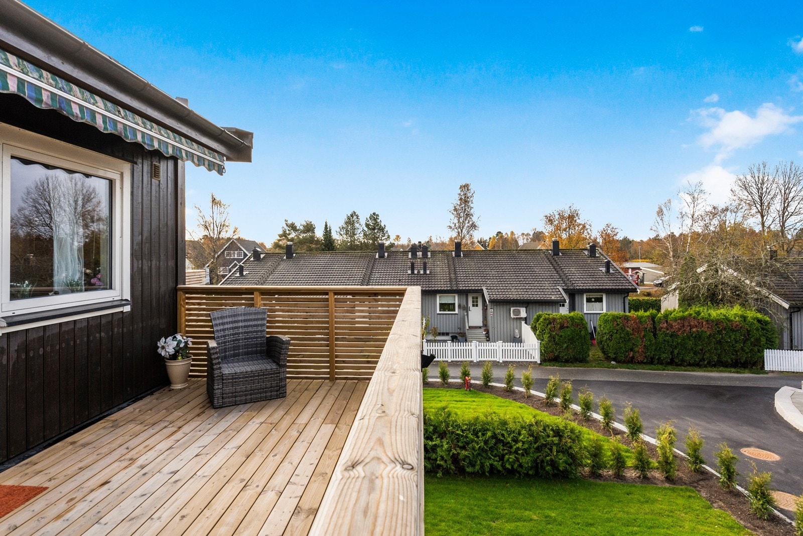 Fra balkongen har man fin utsikt over nærområdet Galleribilde