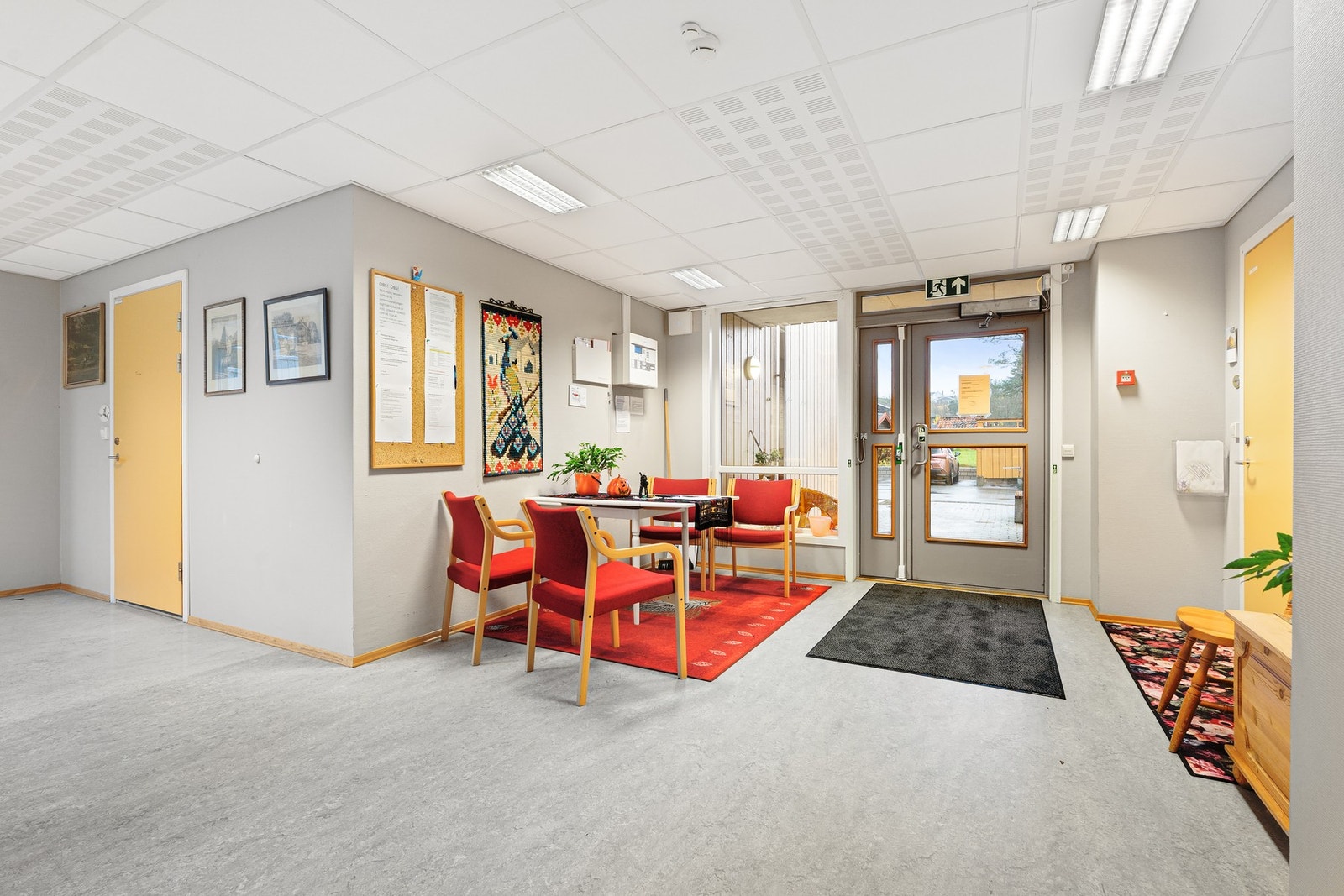 Inngangsparti. Galleribilde