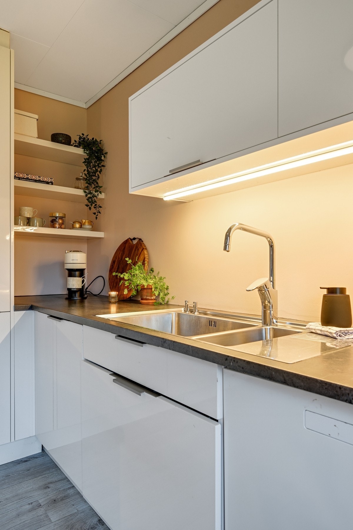 Laminat benkeplater Galleribilde