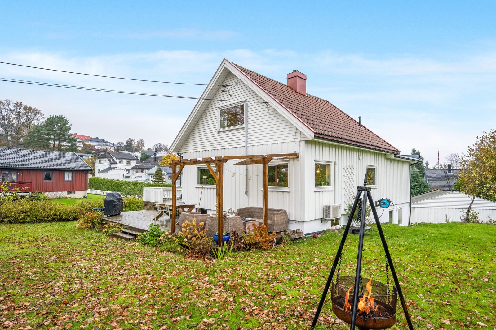 Velkommen til Duestien 1 - en stor og meget innholdsrik enebolig i Laskenlia. Foto: Kristian T. Bollæren Galleribilde