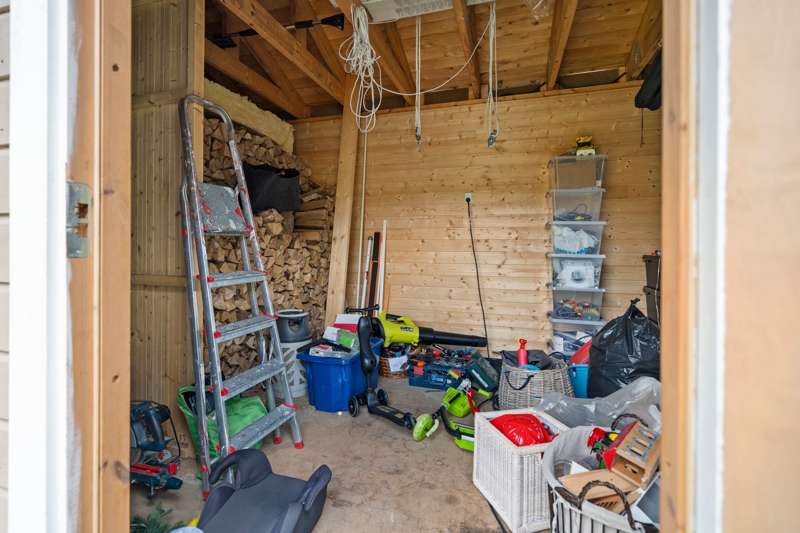 Uthus for ekstra lagringplass. Galleribilde