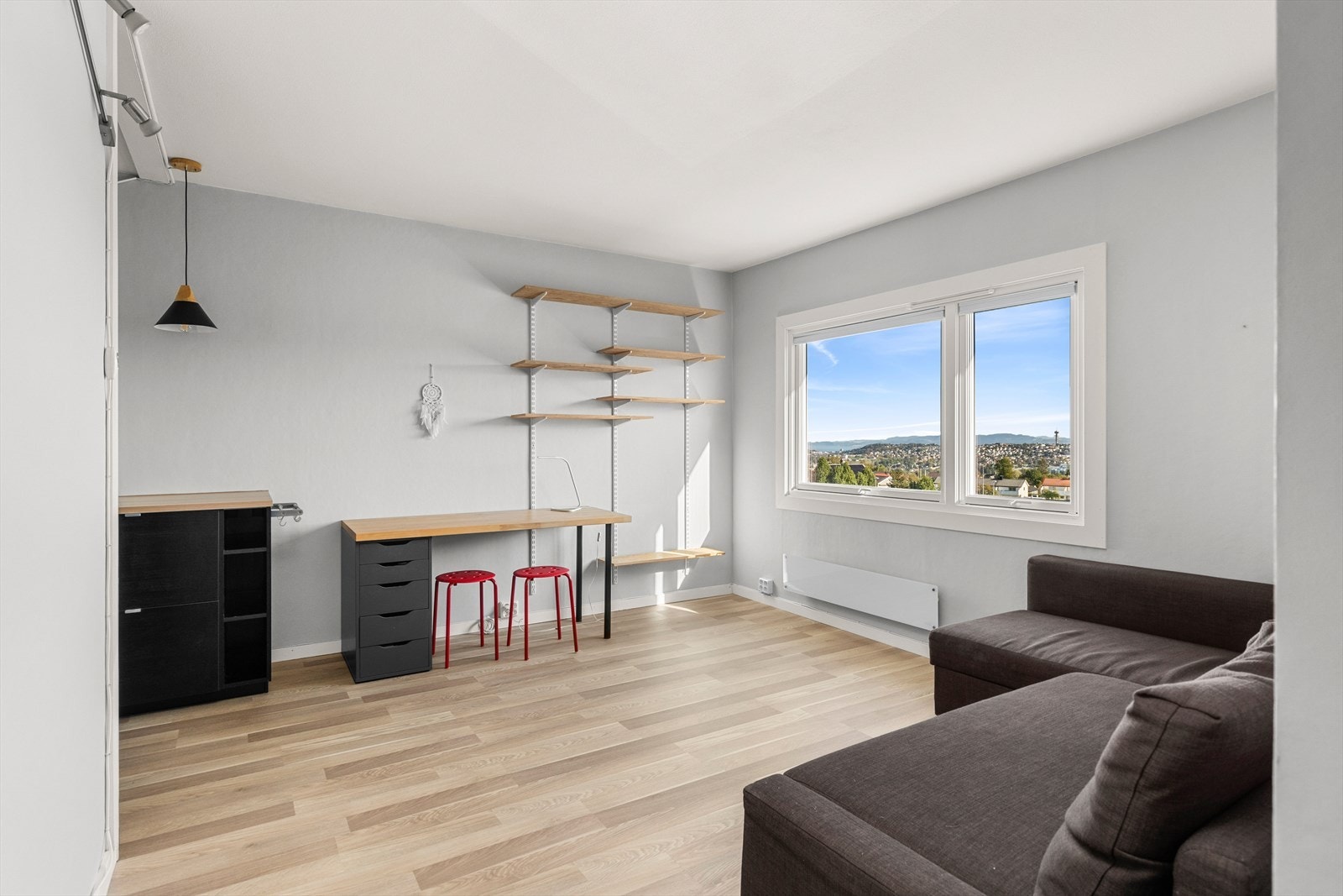 Nærhet til Bymarka, dagligvare, kollektivtransport og andre servicefunksjoner. Galleribilde