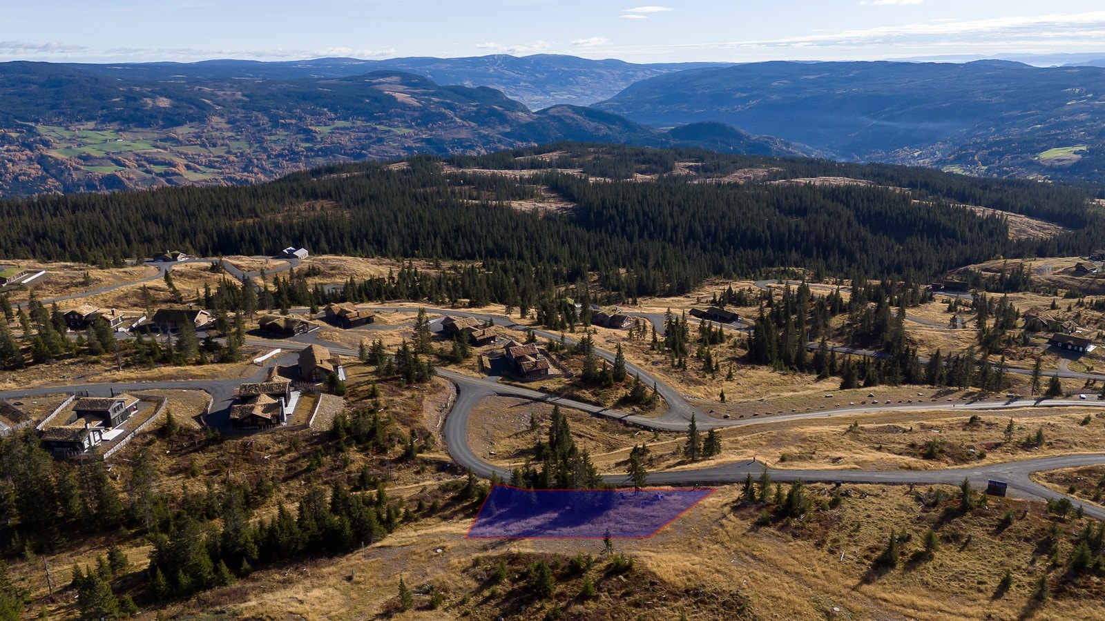 Det kan bygges inntil 3 enheter på hyttetomten: Hytte, anneks og uthus/garasje. Galleribilde