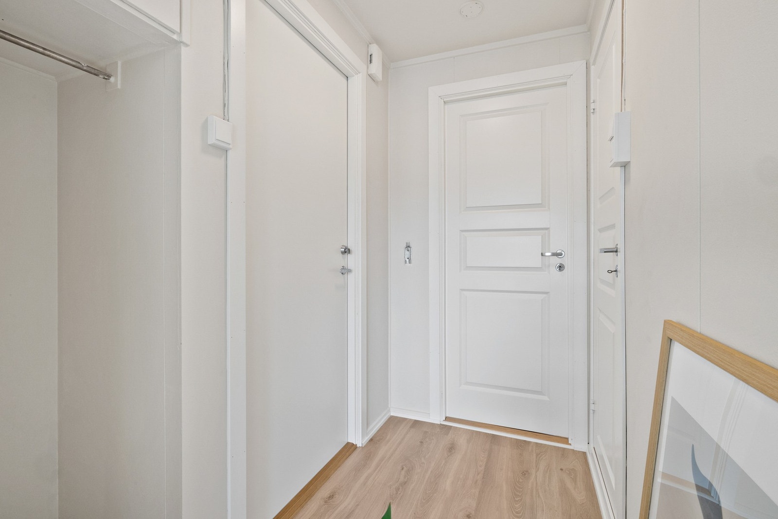 Leiligheten inneholder: stue, kjøkken, baderom, soverom, gang Galleribilde