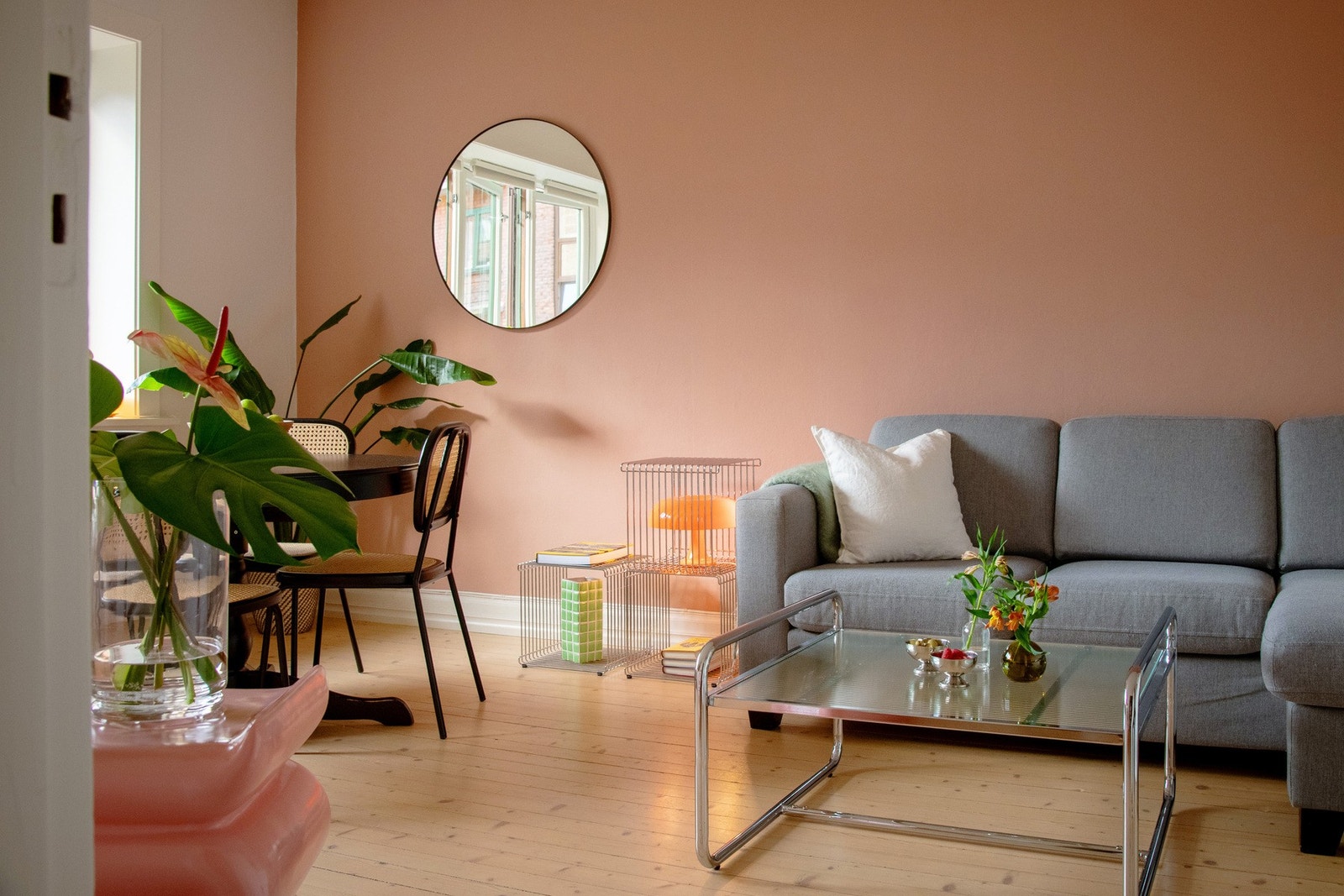 Dette er en sjarmerende bolig med mye lys og god atmosfære. Galleribilde