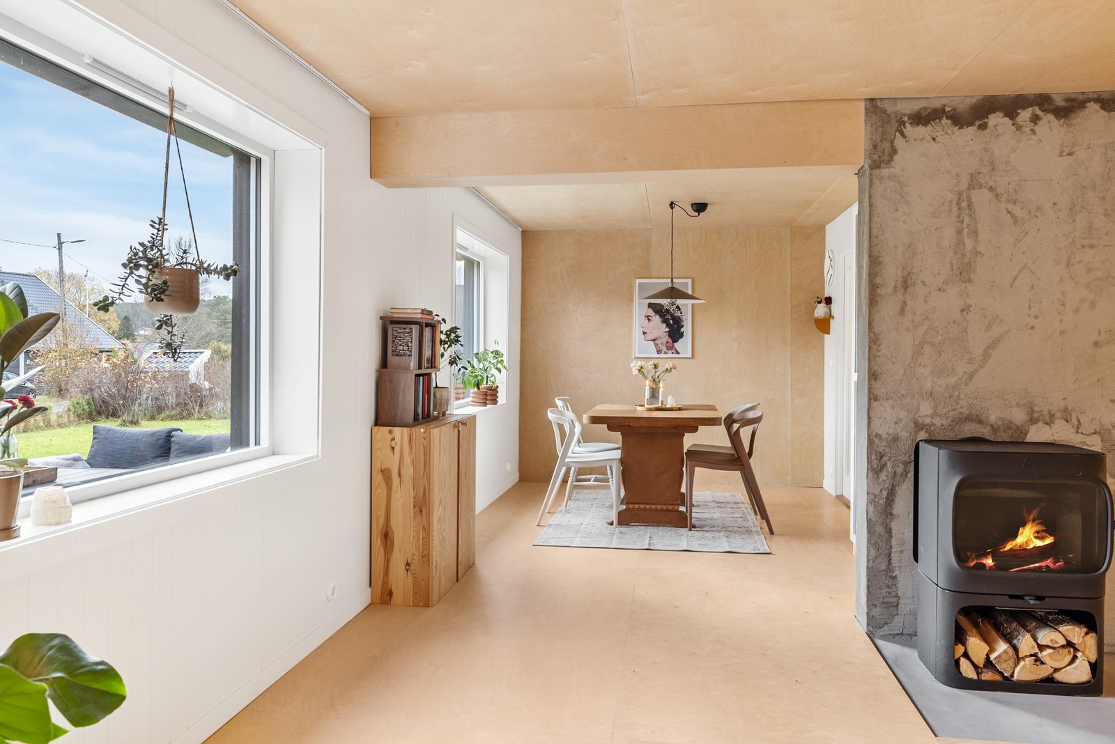 Boligen fremstår etter gjennomførte tiltak hovedsakelig velholdt og i bra stand. Galleribilde