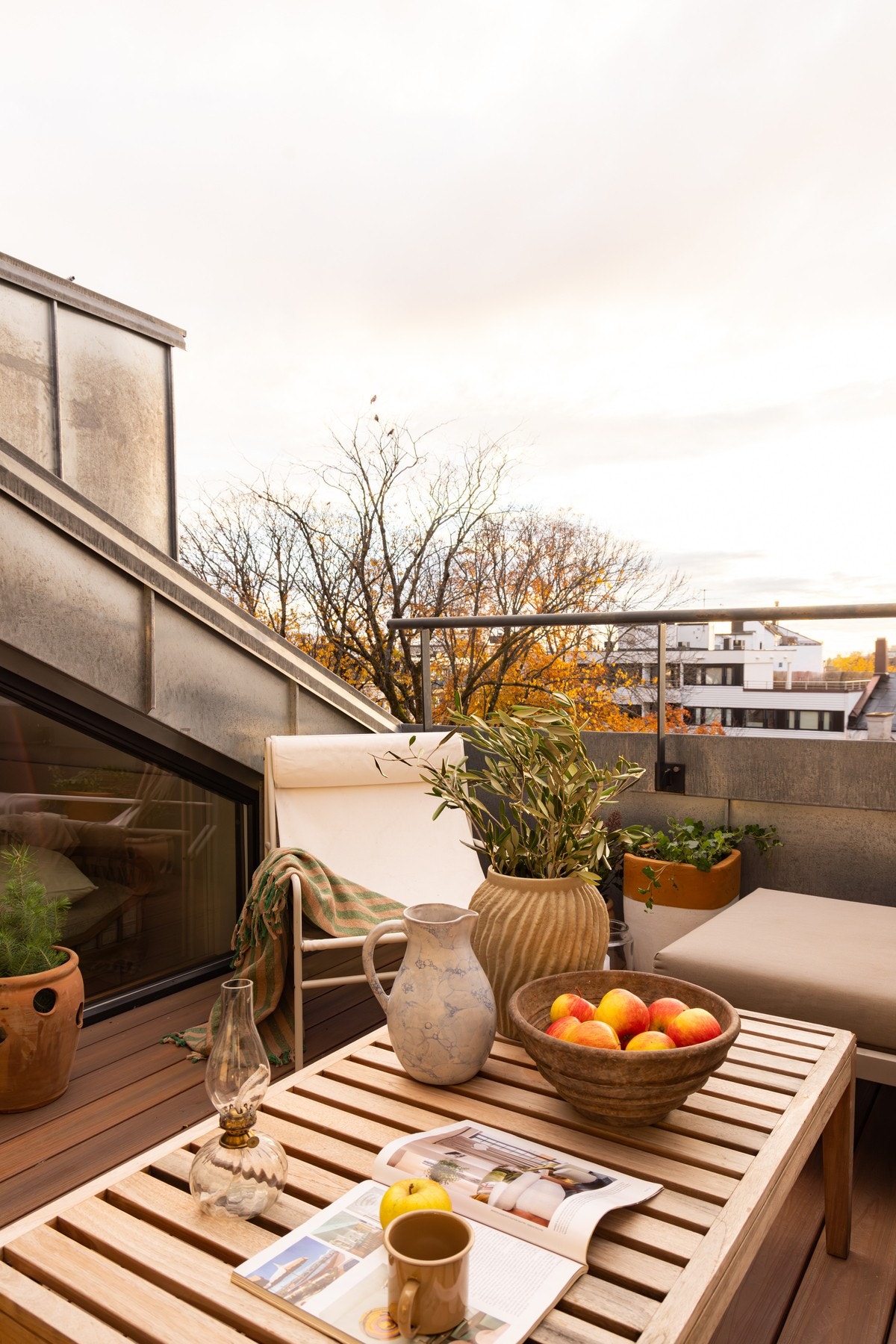 Takterrassen er 10 m². Hyggelig utsyn og ingen gjenboere. Galleribilde