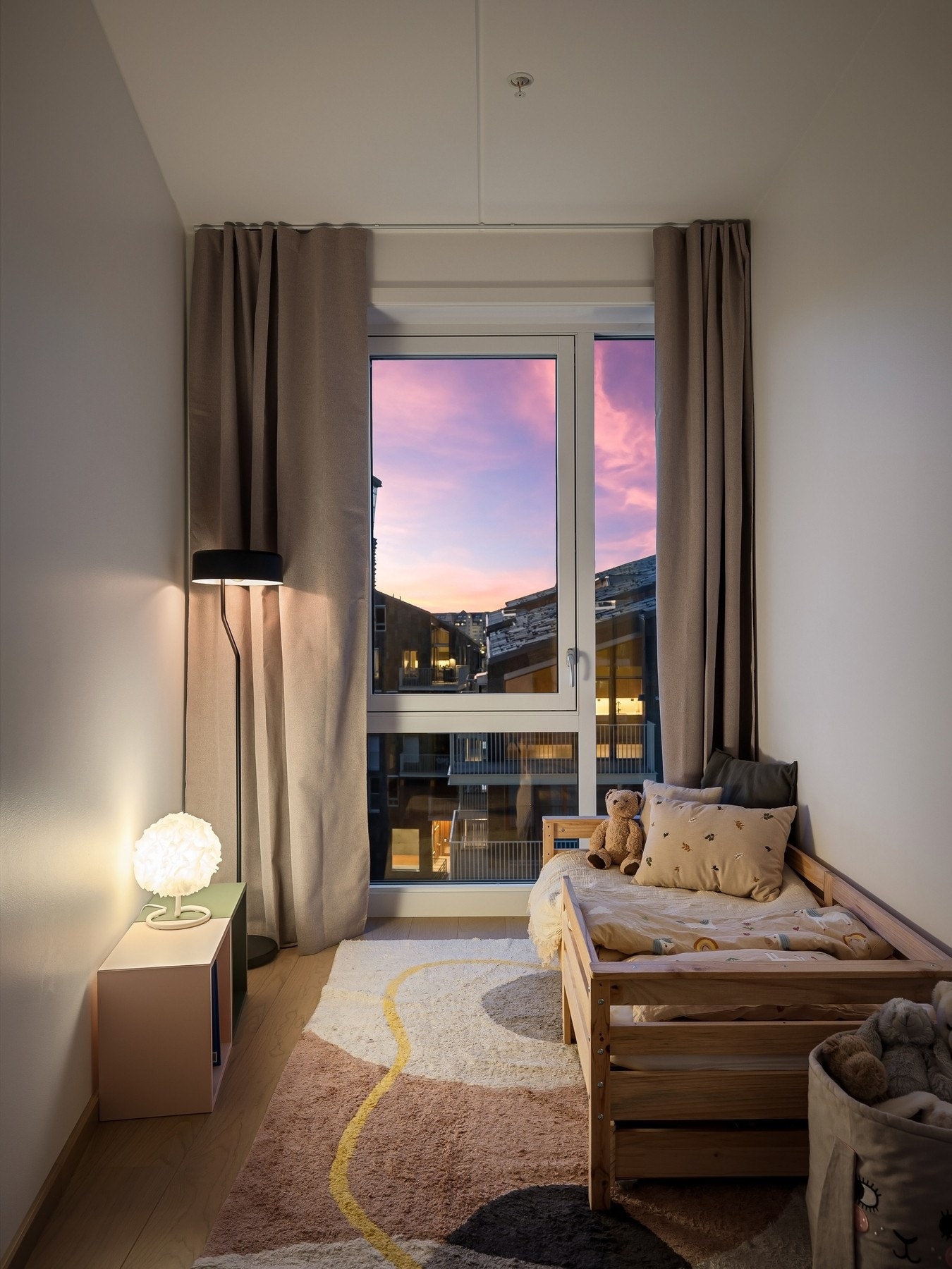 Rommet brukes i dag som barnerom, men kan enkelt tilpasses etter behov. Galleribilde