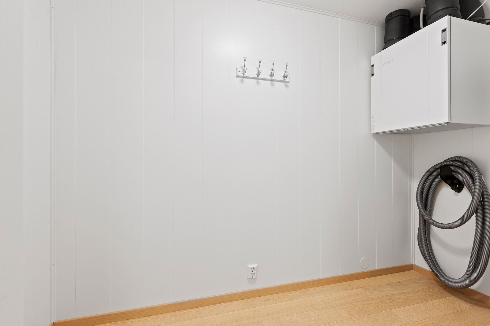 Praktisk bod. Galleribilde