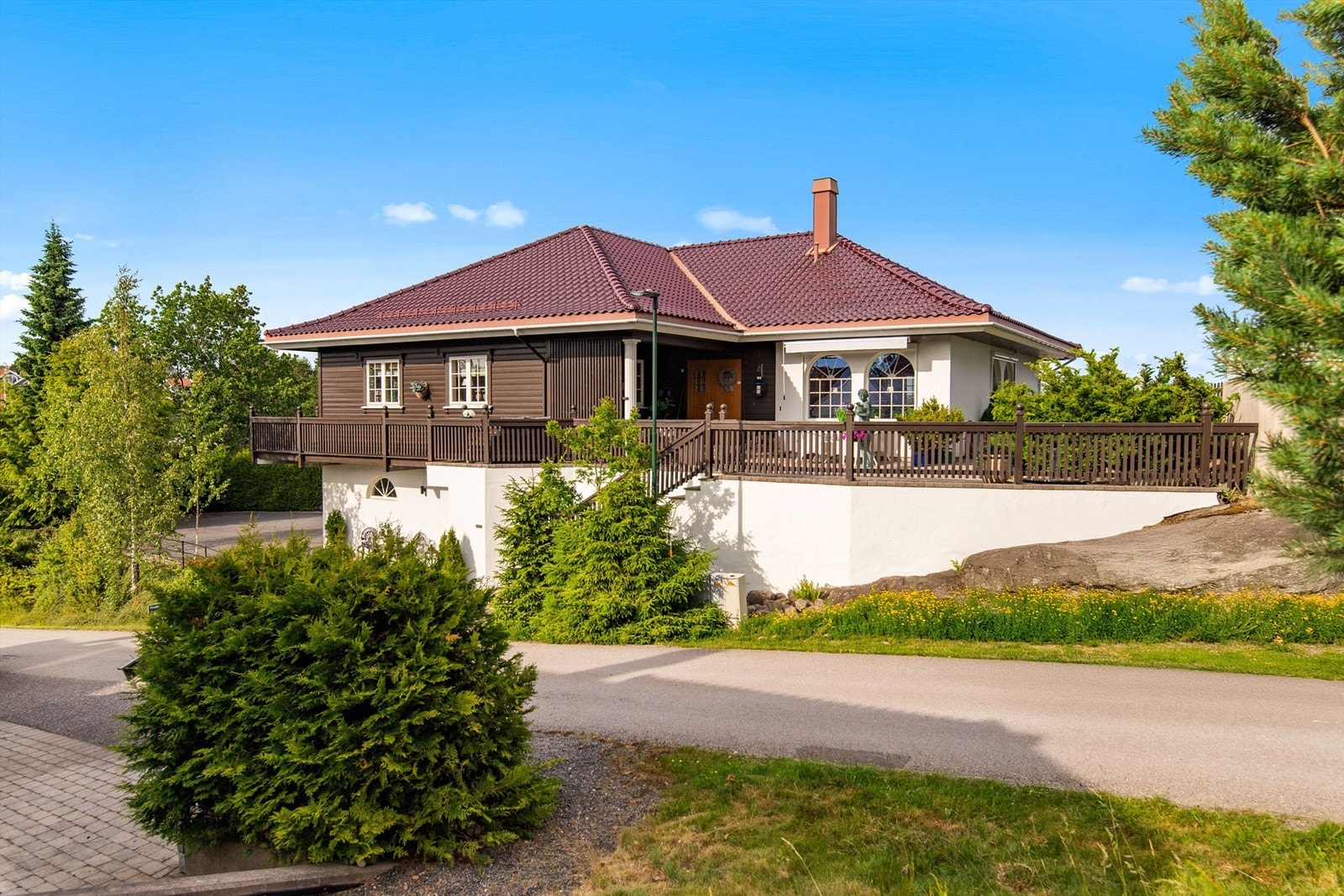 Særdeles barnevennlig og idyllisk beliggende enebolig Galleribilde