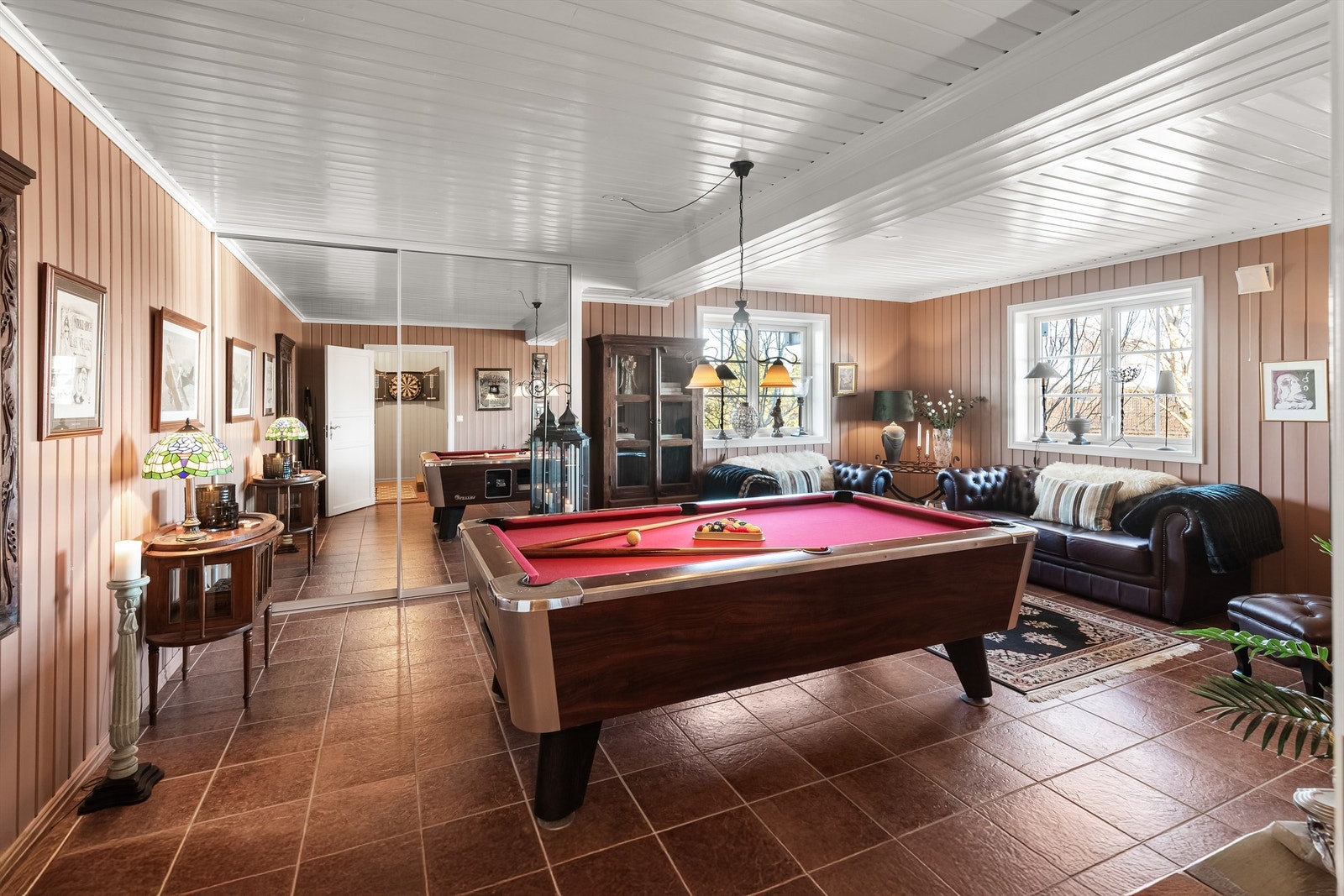 Særdeles romlig rom som også kan være et godt alternativ til et fremtidig soverom Galleribilde