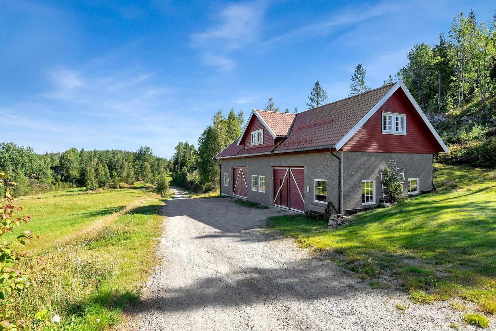 Traktorgarasje(driftsbygning) Galleribilde