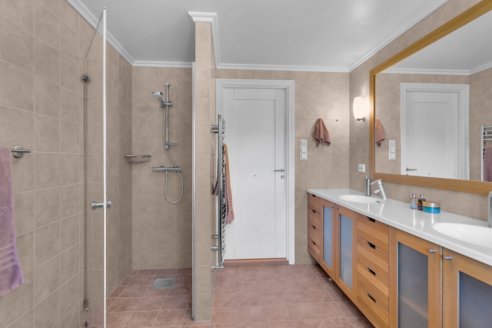 Bad med innredning fra Vegårshei trevare Galleribilde