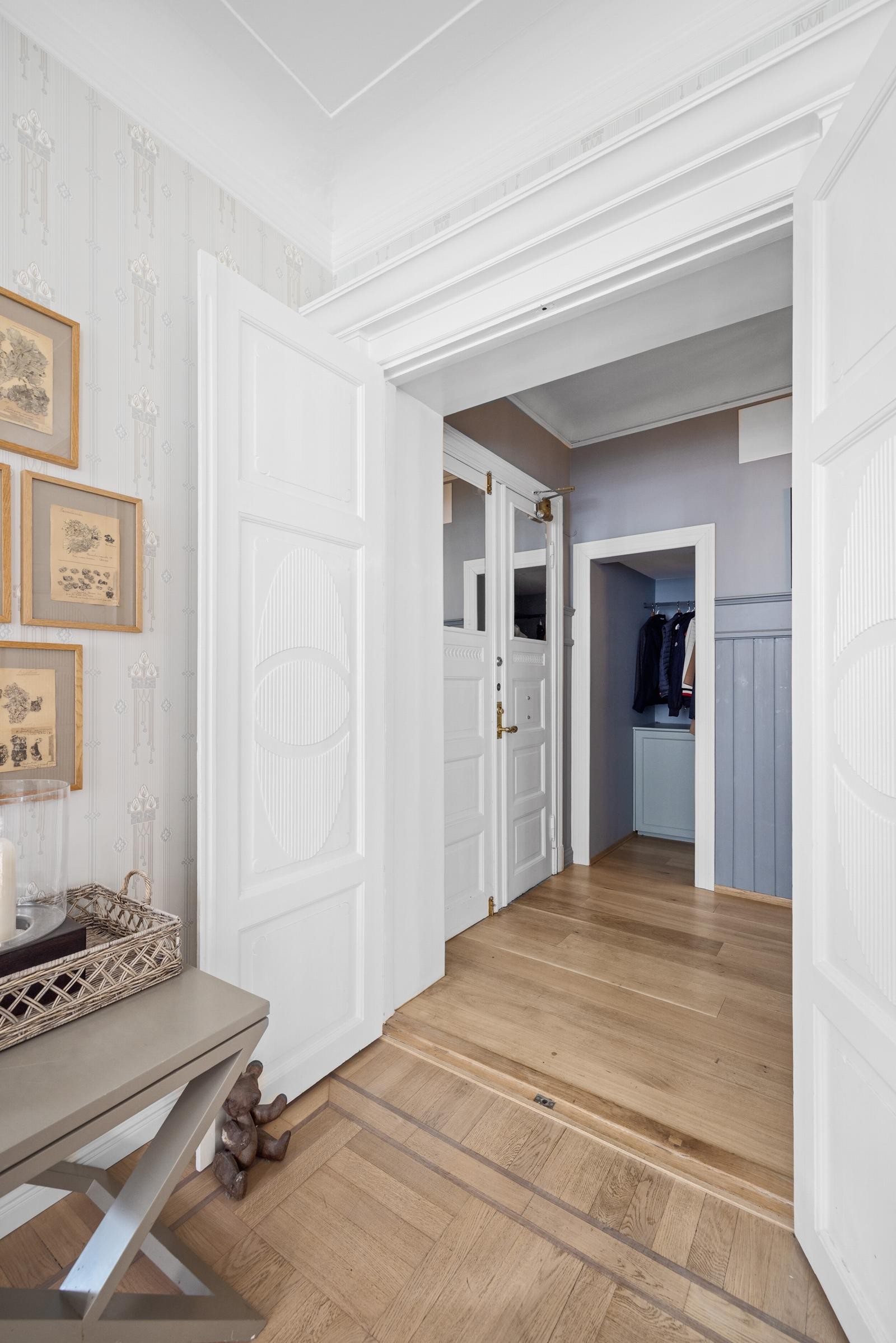 Entrè med garderobeplass