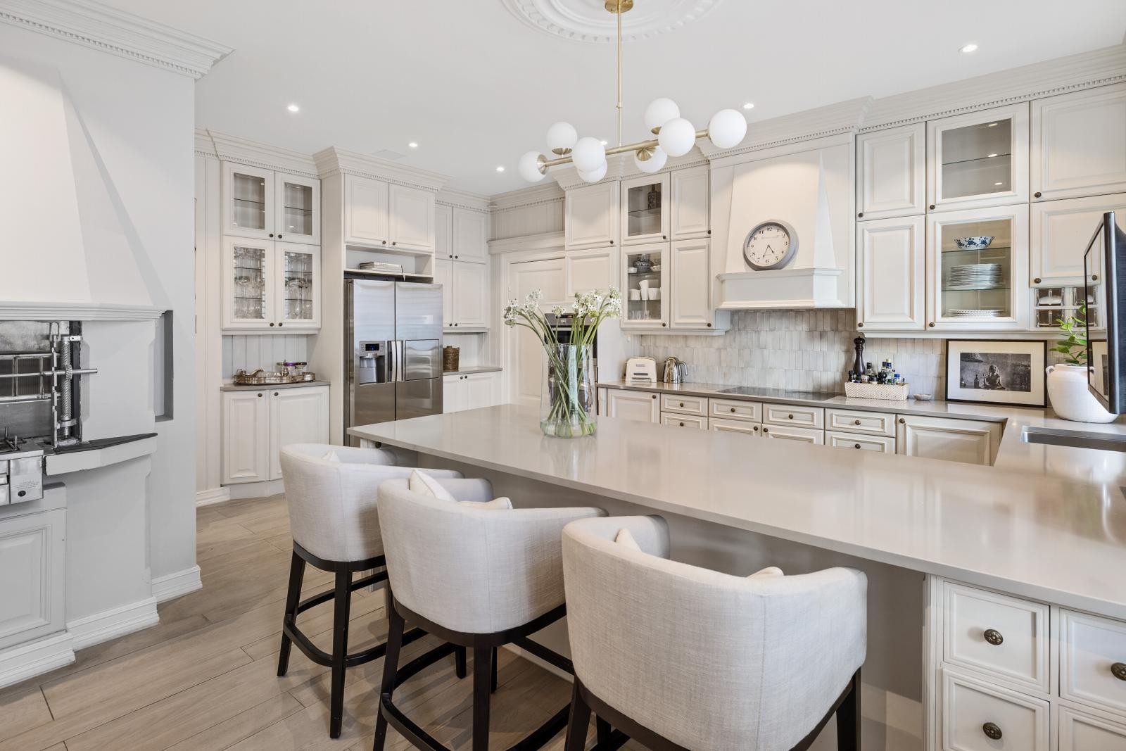 Stort og fint kjøkken med sosial planløsning