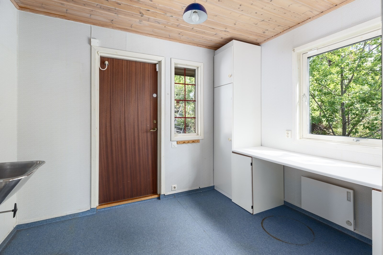 Praktisk vaskerom med egen inngang fra gårdsplass Galleribilde