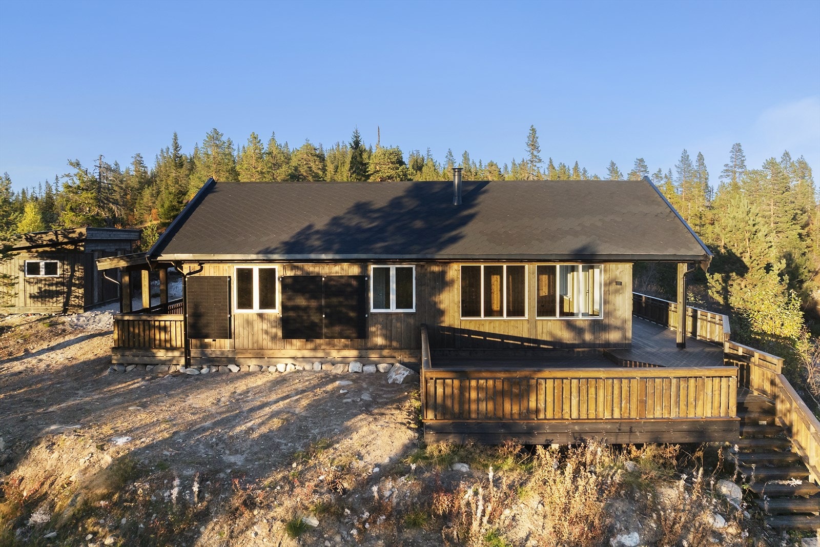 Eiendommen ligger på Venliseter, et nyetablert og attraktivt hytteområde i Sigdal kommune. Galleribilde