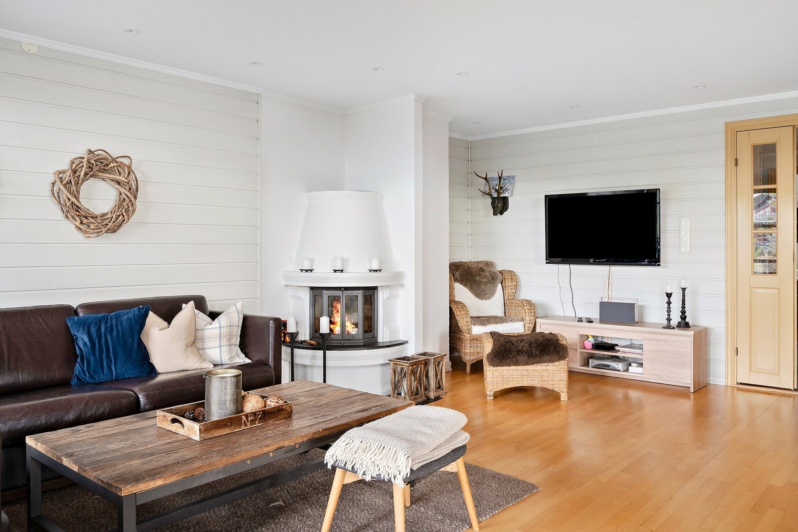 Vedovn gir varme og koselig stemning på kalde vinterdager. Galleribilde