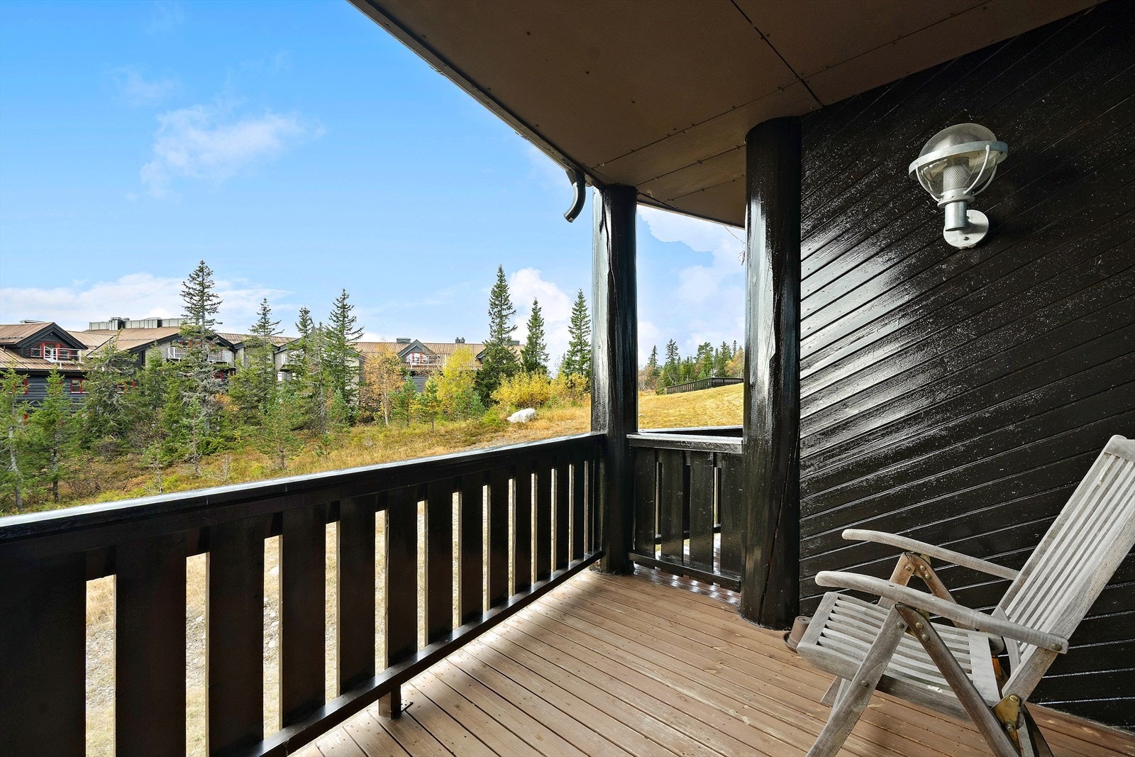 Nyt morgenkaffen eller ettermiddagssolen etter en dag i bakken, her er det lett å trives. Galleribilde