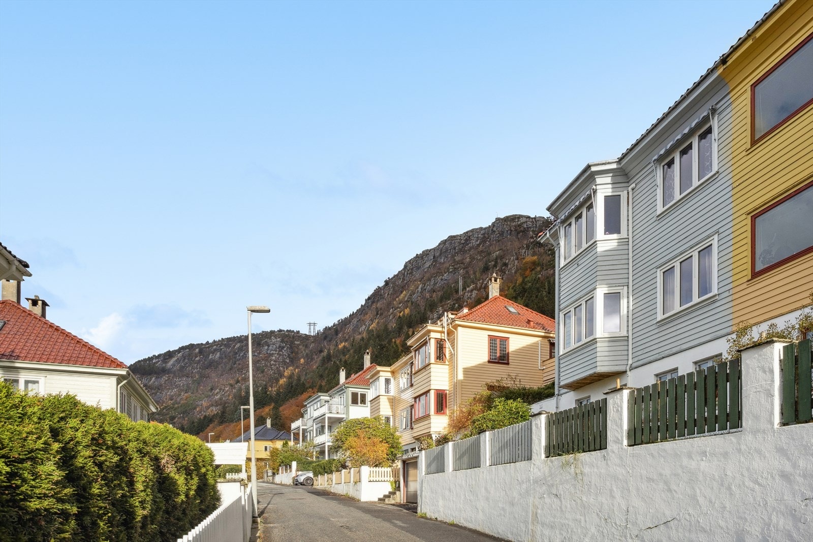 Heien er et veletablert og populært nabolag med kort vei til sentrum, butikk, buss og turområder Galleribilde