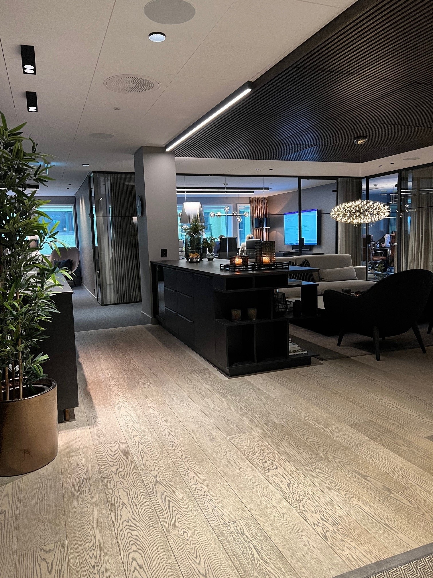 Åpent, lyst og trivelig sosial sone Galleribilde