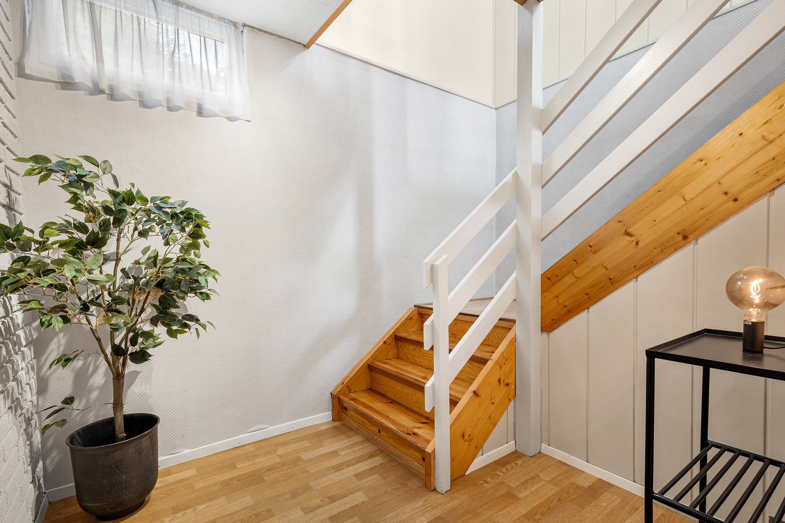 Trappen opp til 1. Etasje Galleribilde