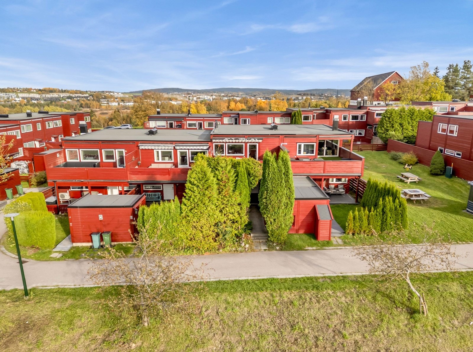 Velkommen til Nordbyveien 181, presentert av Kenneth Andreassen i Nordvik Lillestrøm! Galleribilde