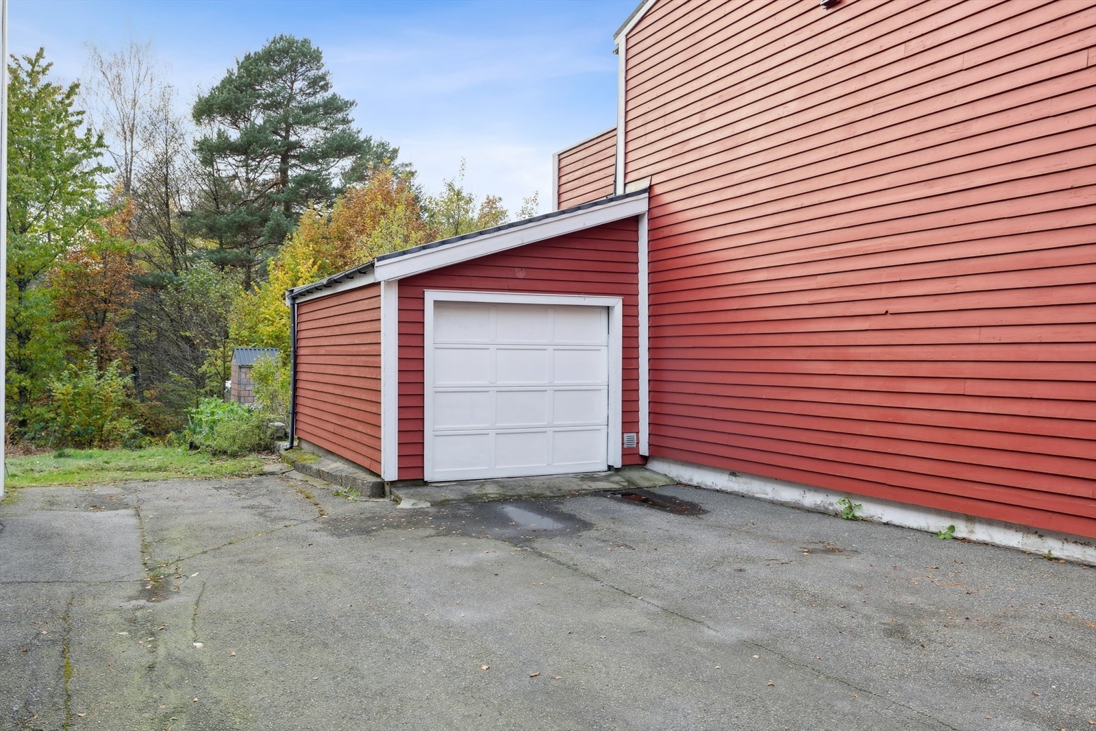 Garasje tilhørende boligen Galleribilde