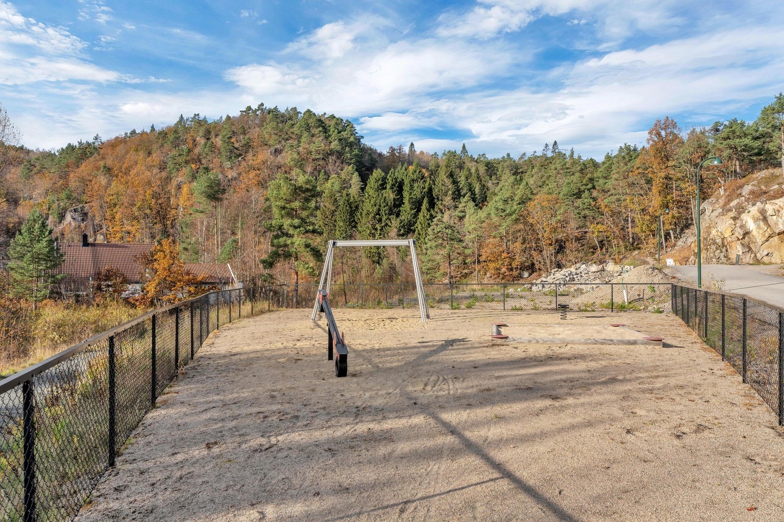 Lekeplass for de små i nærheten Galleribilde
