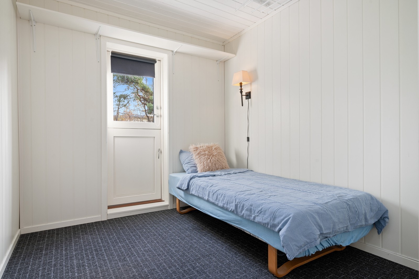 Soverom nr.2 i 2. etasje med plass til enkeltseng. Galleribilde