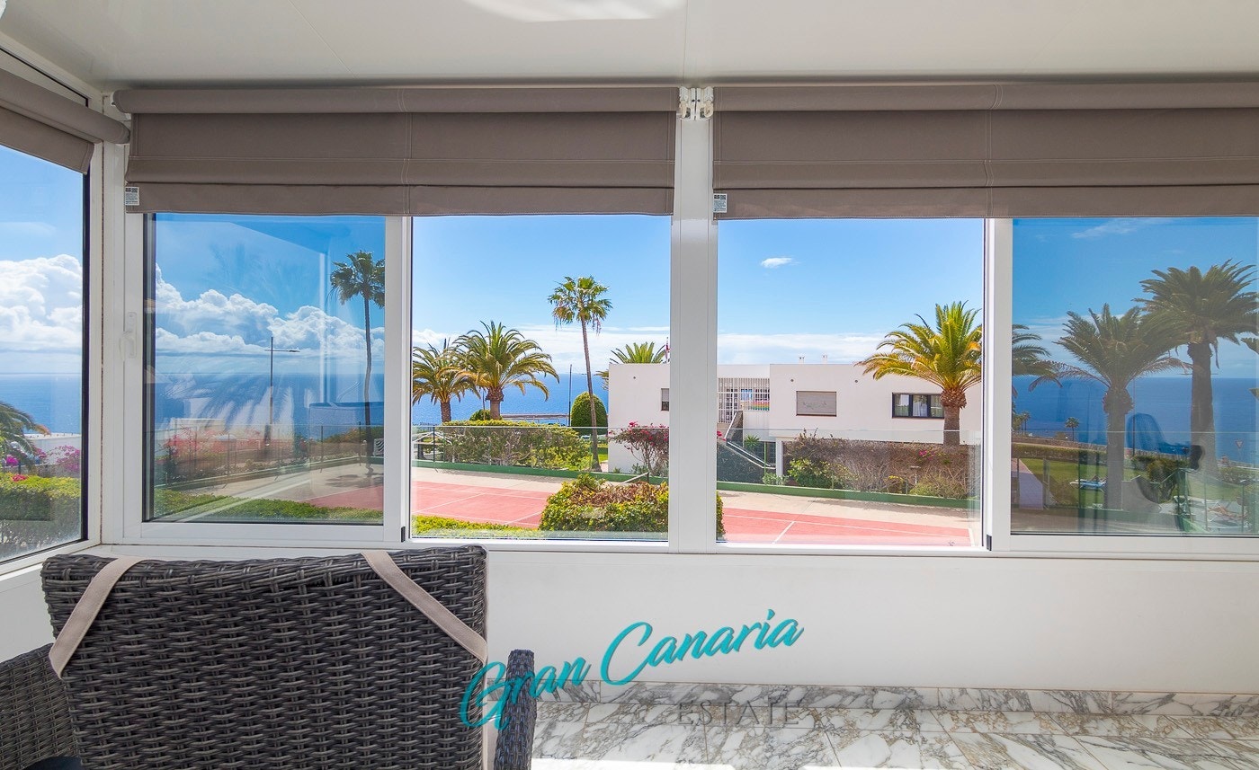 Hoved soverom på hele 26 kvadratmeter med fantastisk utsikt Galleribilde