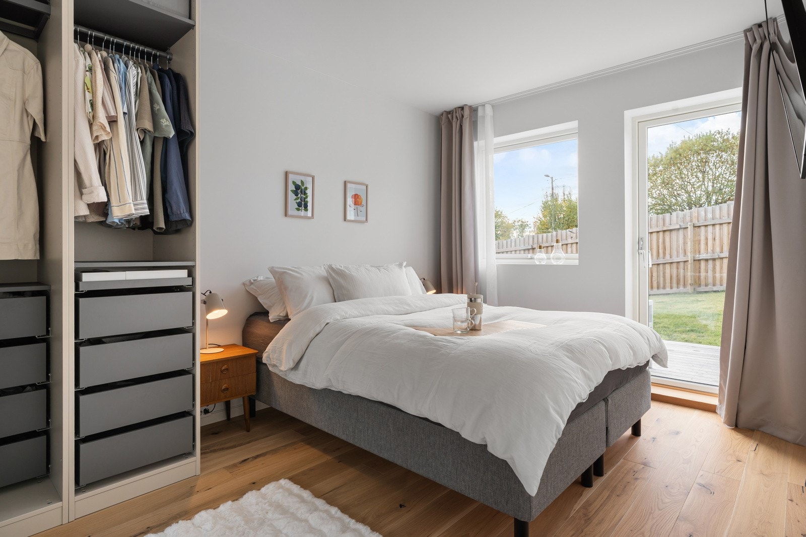 Stort og luftig hovedsoverom. Galleribilde