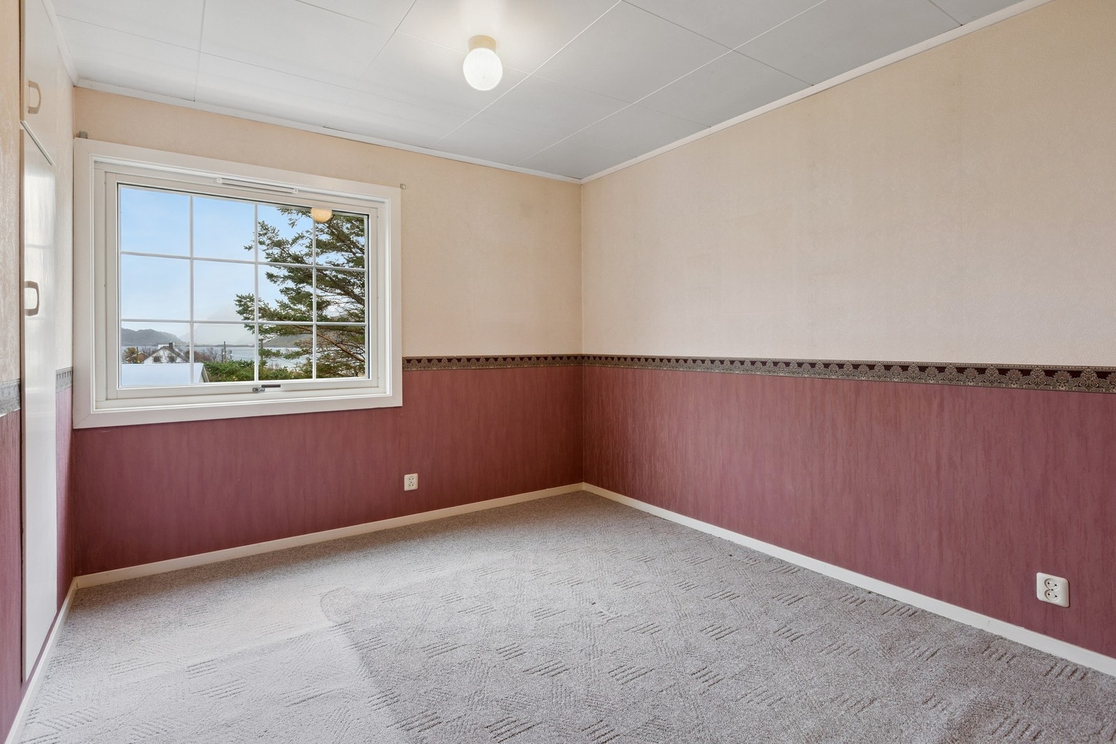 Rommene har store vindusflater, som skaper et behagelig inneklima. Galleribilde