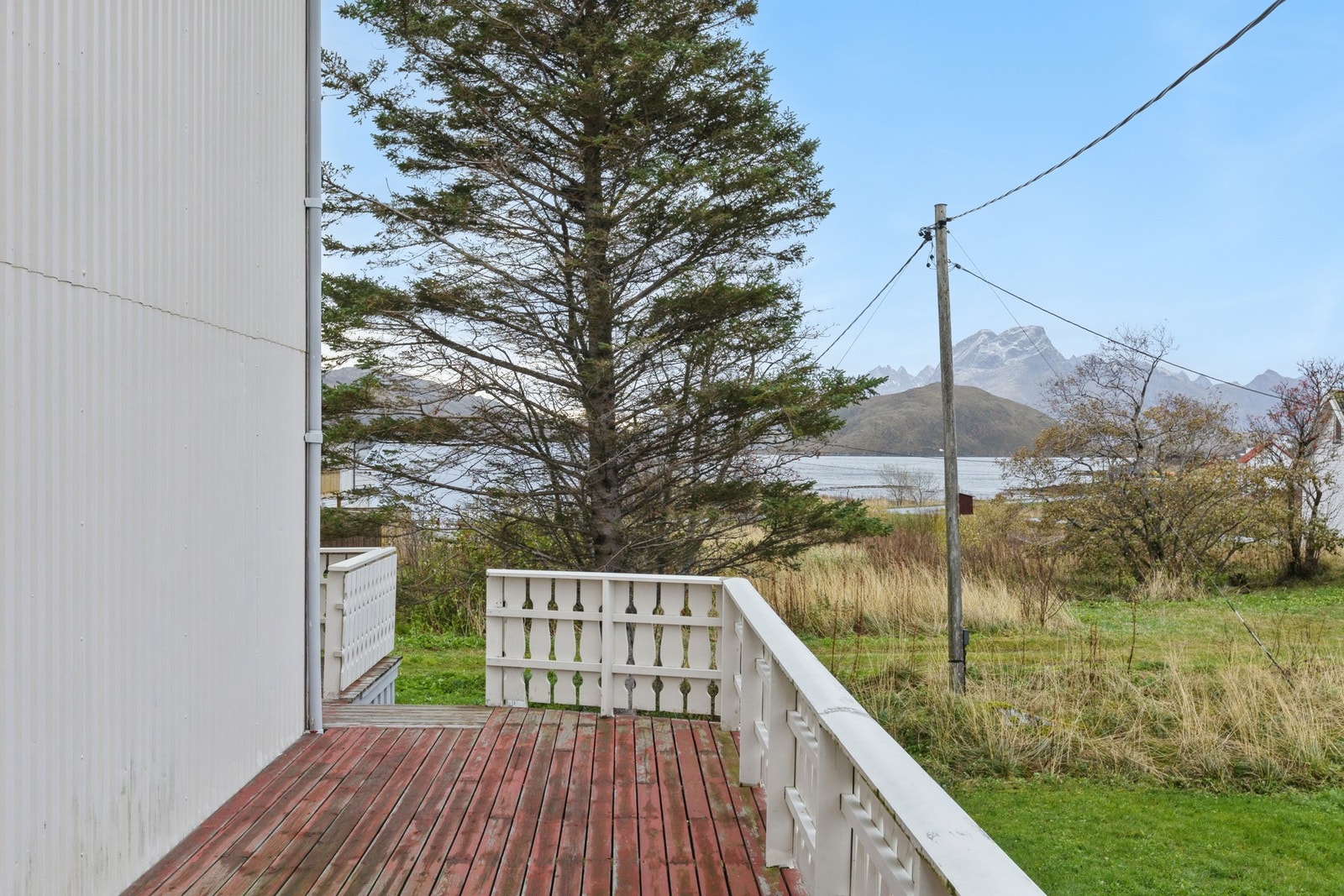 Uteplassene gir plass for mye utemøblement, og vil fungere som en god romforlenger av innerommene på varme dager. Galleribilde