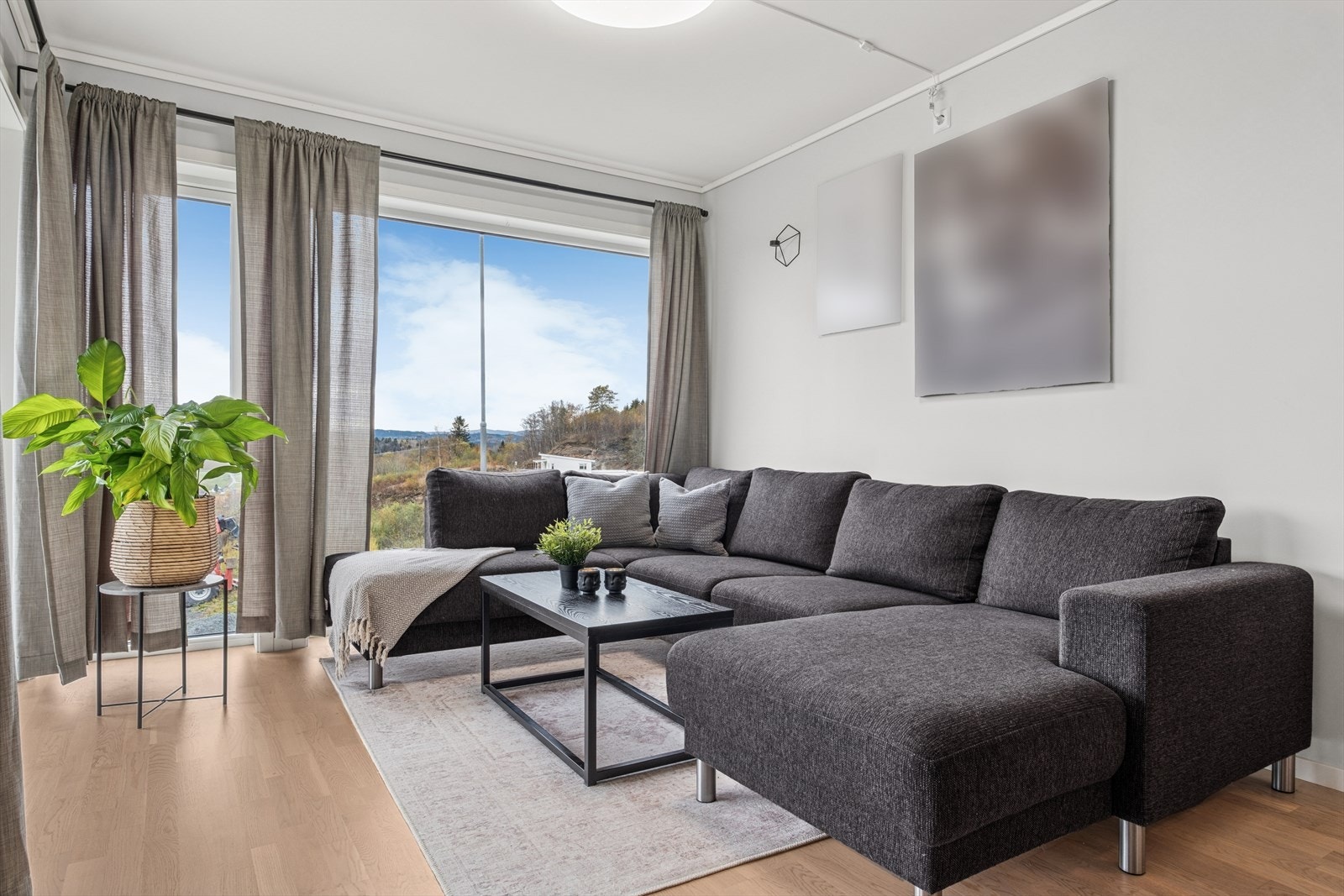 Stue i første etasje. Galleribilde