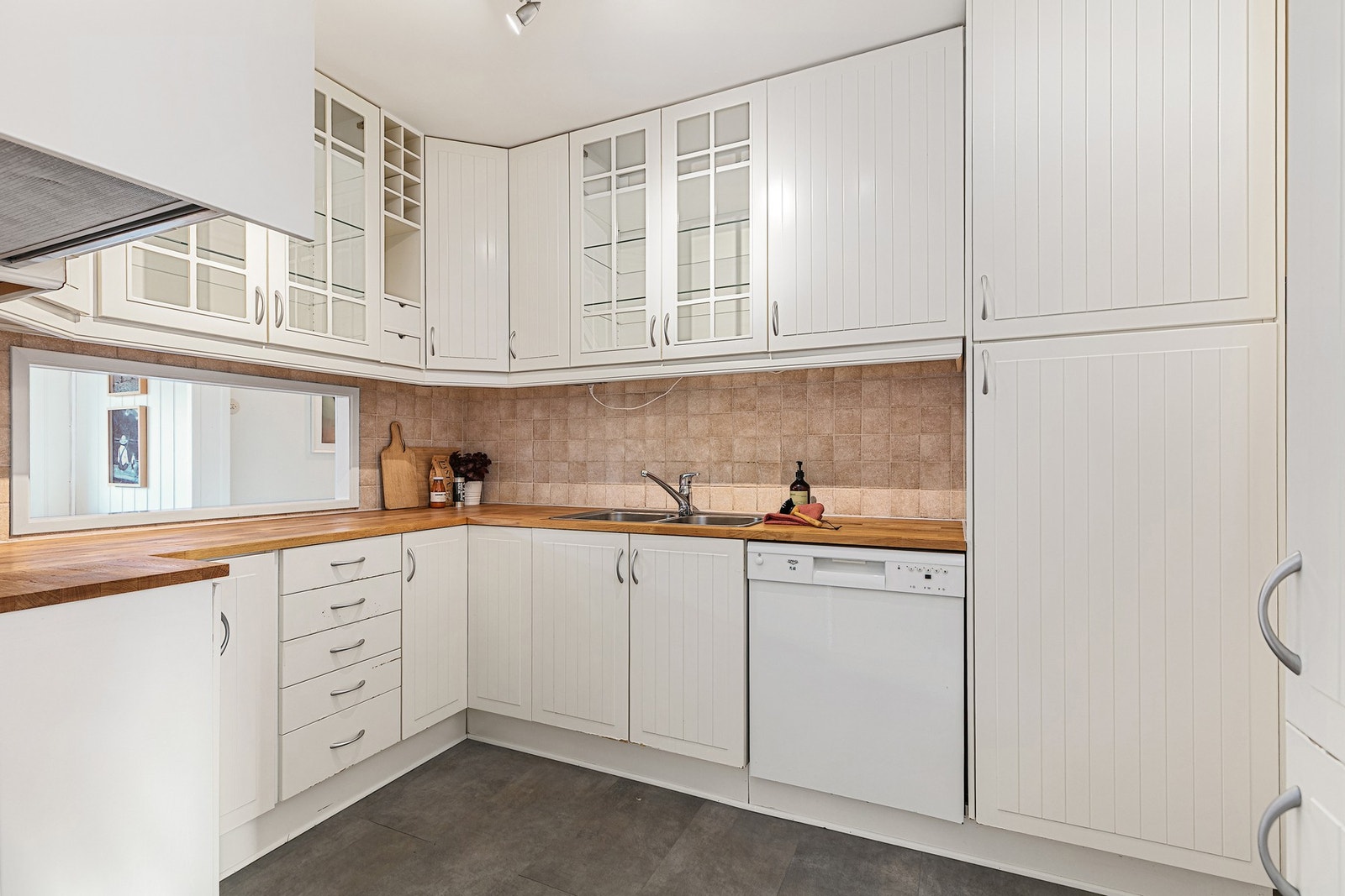 Praktisk arbeidskjøkken Galleribilde