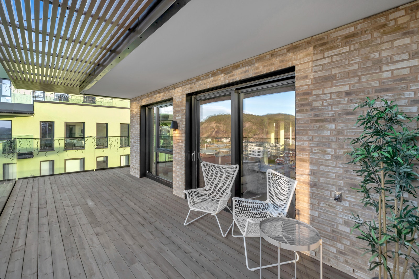 Terrasse ut fra tv stue/ Soverom III Galleribilde