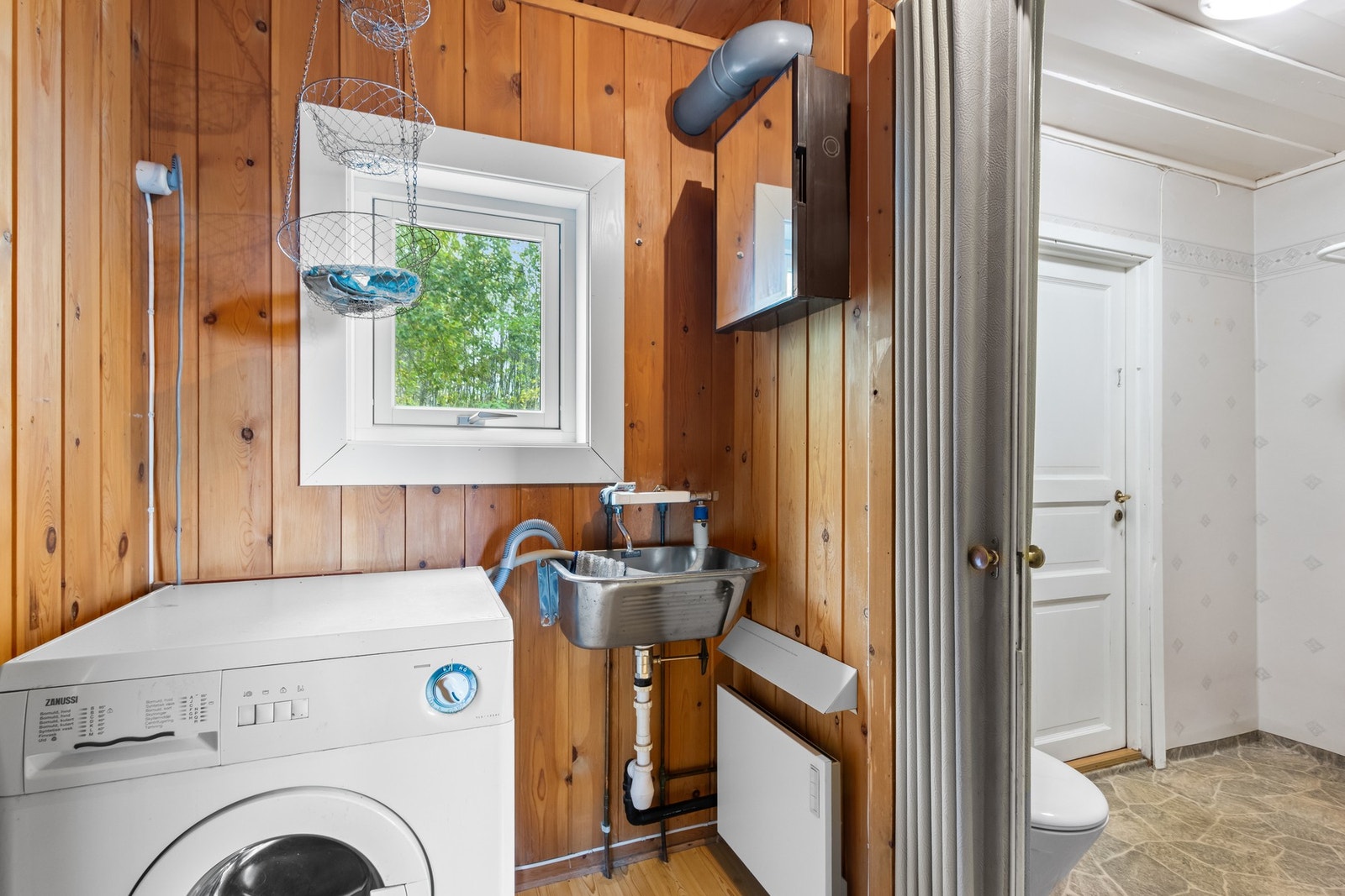 Vaskerom. Galleribilde