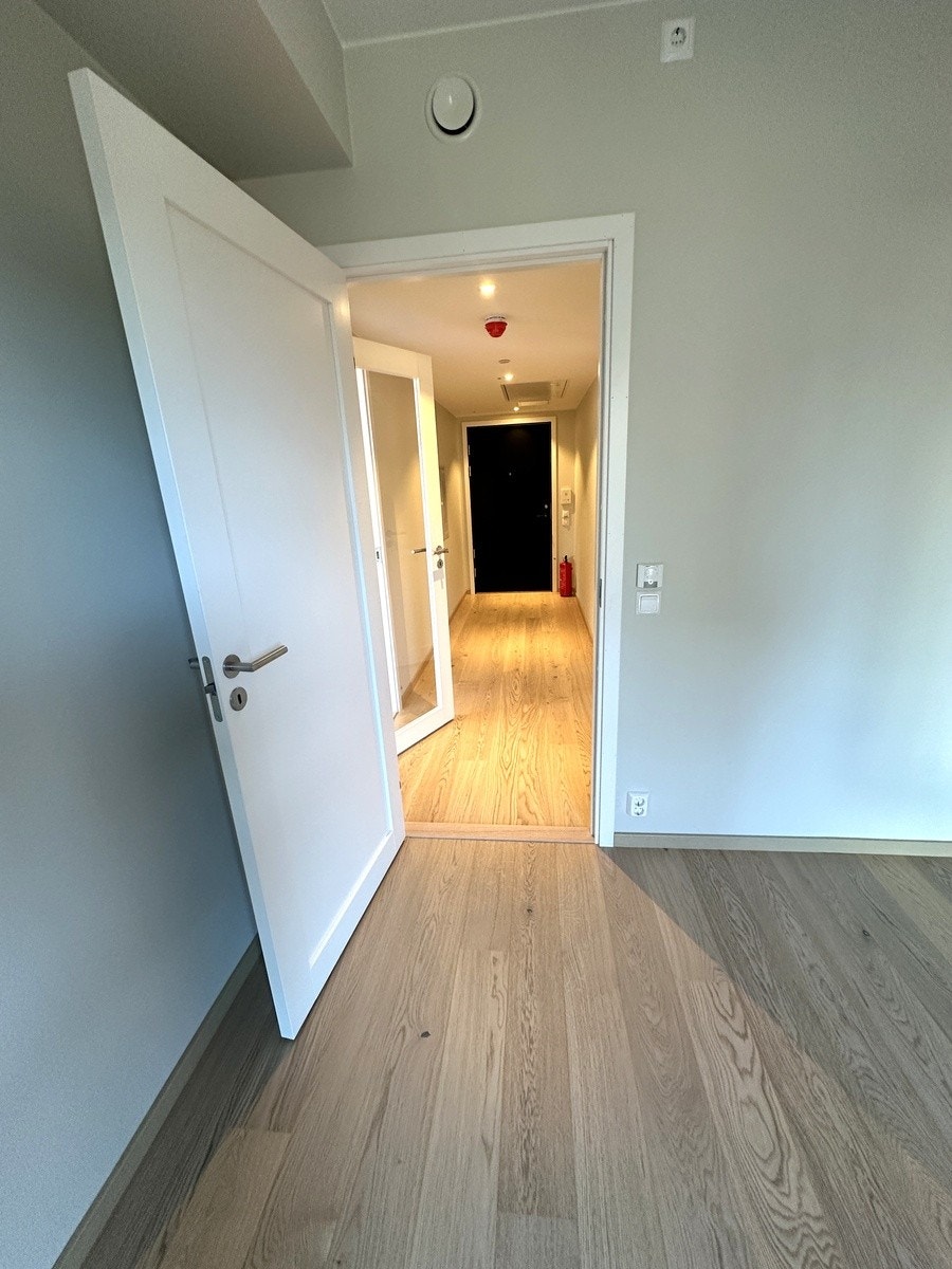 fra Soverom mot gang Galleribilde